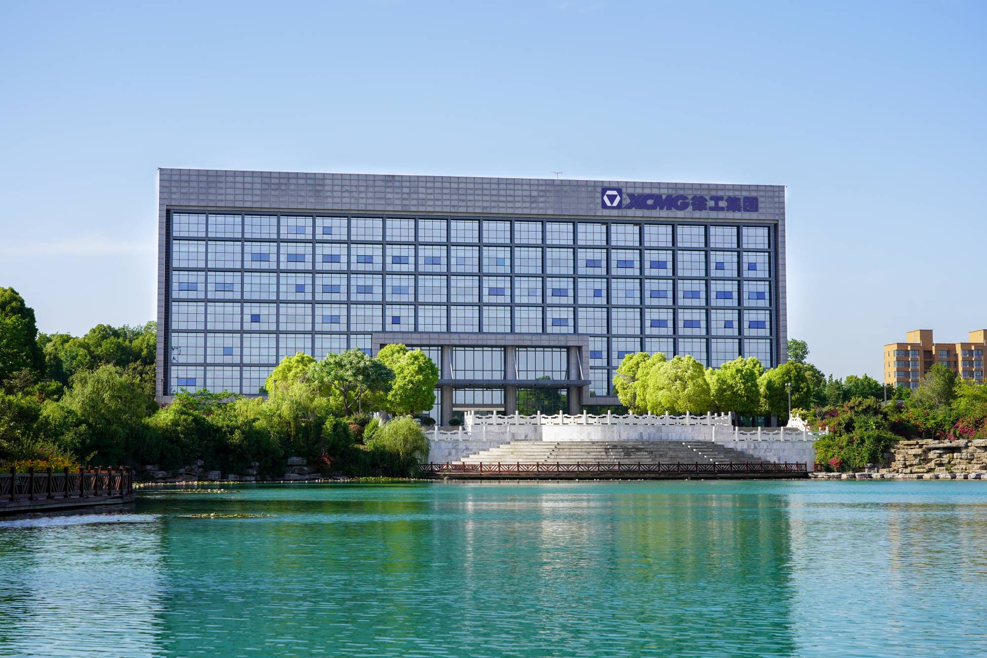 beats365官方唯一网站机械(000425.SZ)吸收合并beats365官方唯一网站有限旗下所有资产，成功完成整体上市