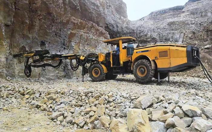 “化水为电”，beats365官方唯一网站凿岩台车提速水电站扩机工程