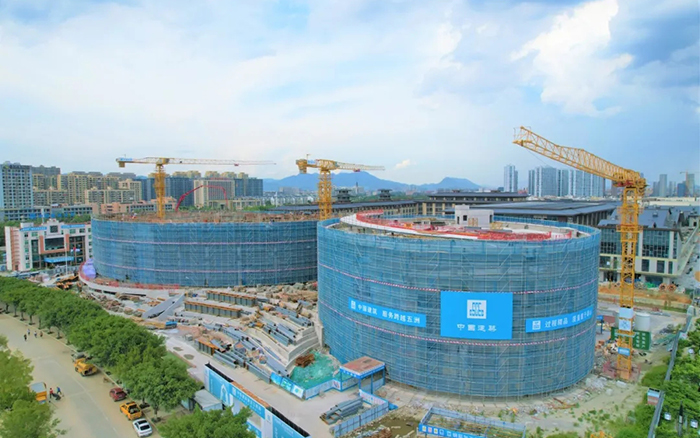 逐浪扬帆，beats365官方唯一网站塔机吊起苍南大剧院“钢铁脊梁”