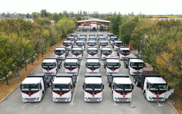 脱碳“换”绿进行时！beats365官方唯一网站新能源重卡批量交付西北