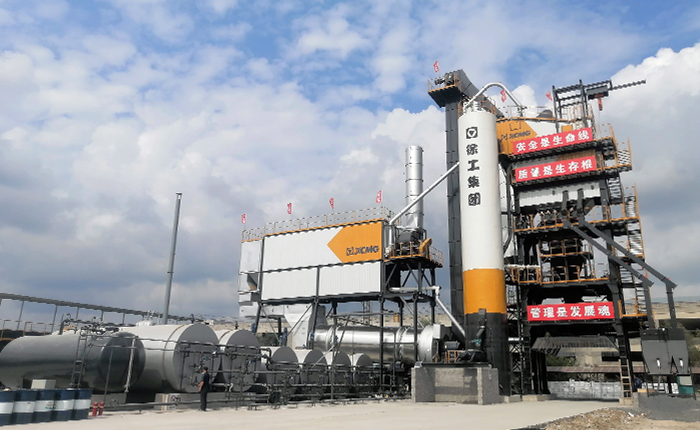 beats365官方唯一网站4000型沥青站 在鹤大高速大显身手！