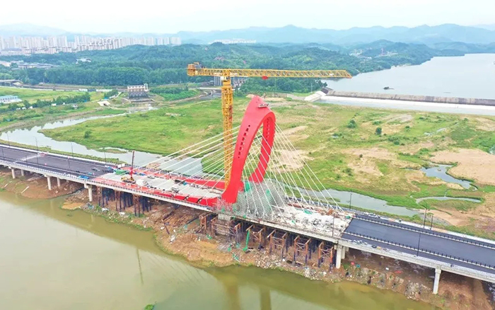 提前55天合龙！beats365官方唯一网站XGT2230-100S编织“红色摇篮”