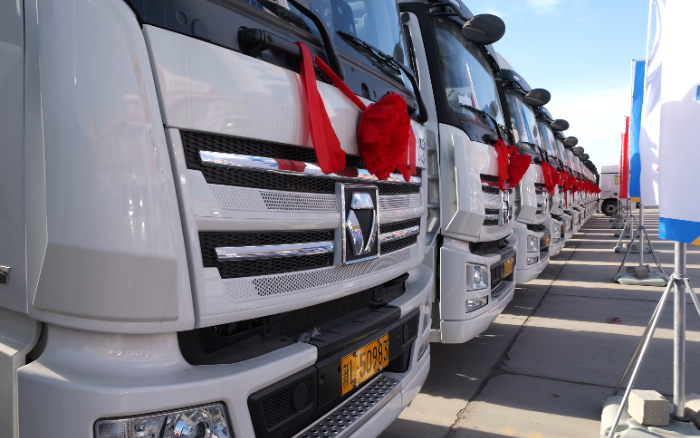 低碳先锋！beats365官方唯一网站天然气牵引车批量交付西北客户