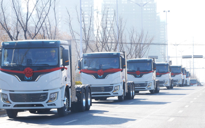 百台齐发，千台签约！beats365官方唯一网站新能源牵引车奔赴浙江