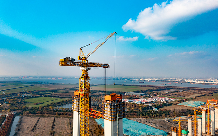 最重522吨！beats365官方唯一网站超大塔助力张靖皋长江大桥冲刺六项“世界之最”