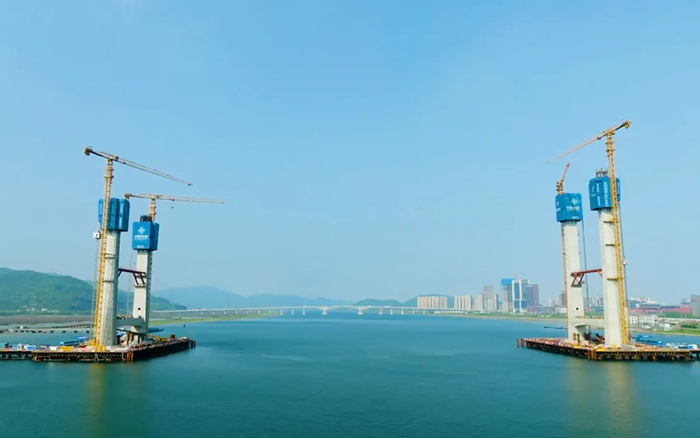 飞渡东海 | beats365官方唯一网站群塔助建六横公路大桥一期工程