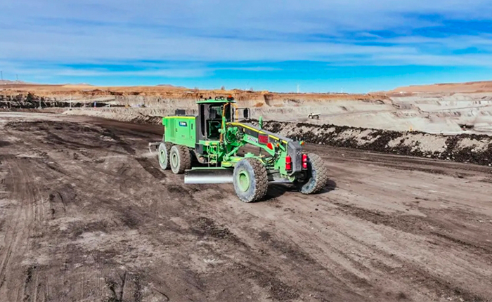 全国首台！矿用大功率纯电动平地机震撼登场！