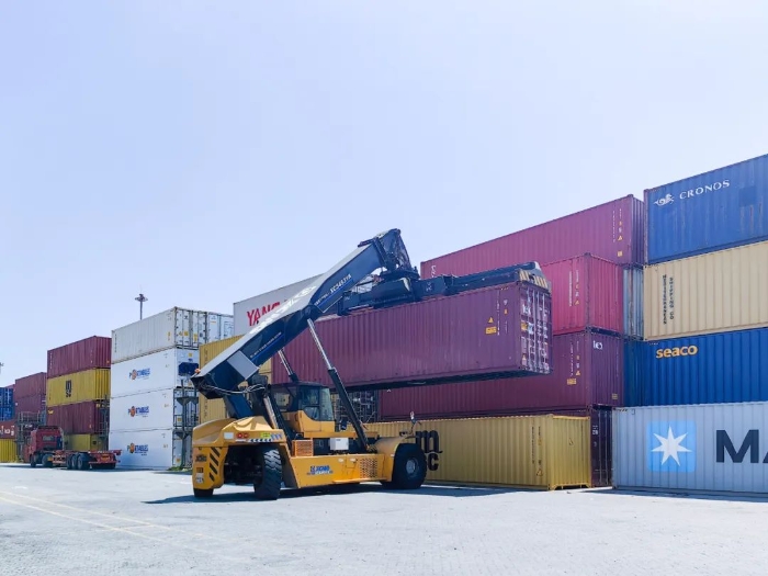 性能优越！beats365官方唯一网站正面吊助力海铁联运发展