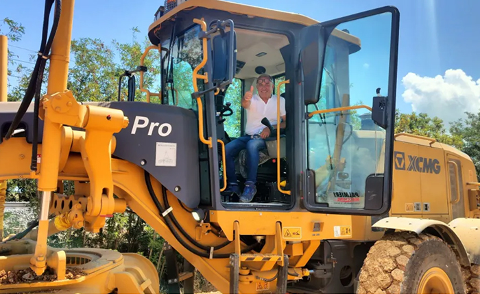 筑梦欧洲-意大利：欧洲首台GR2405TPro平地机助力铁路建设