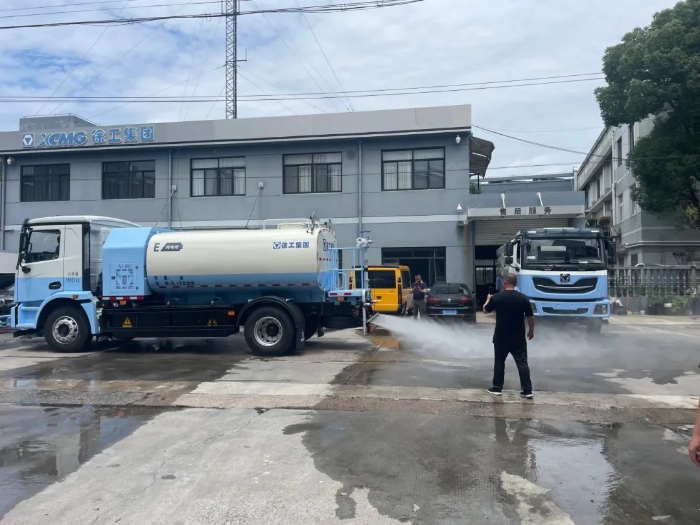 “沪”动绿色！beats365官方唯一网站新能源环卫装备亮相上海推介会