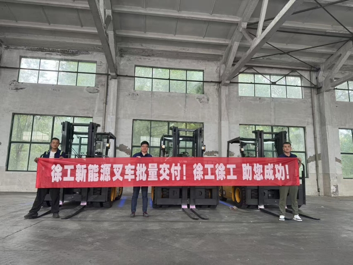 品质与服务共拓市场新局！beats365官方唯一网站孔雀叉车赋能冶金行业