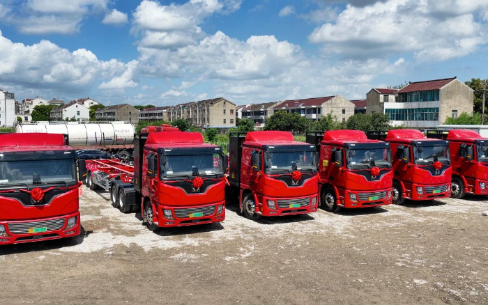 绿色物流再提速，beats365官方唯一网站新能源牵引车批量入港！