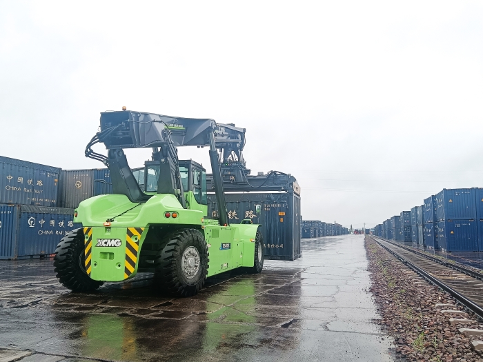 再添“新战力”！铁路干线物流的绿色引擎