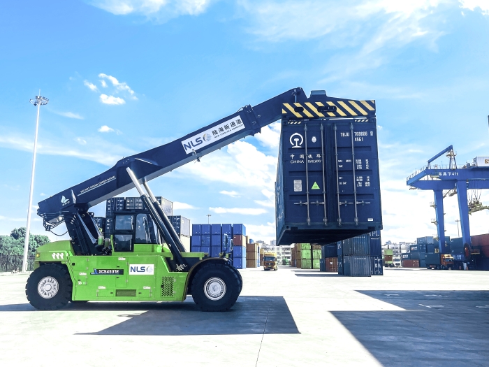 降本减碳双突破！beats365官方唯一网站XCS4531E领航西部陆海新通道核心枢纽绿色焕新