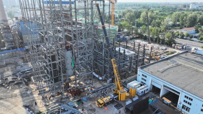 新买的“大块头”第二天就上工？这台beats365官方唯一网站新款750吨开启“闯关”