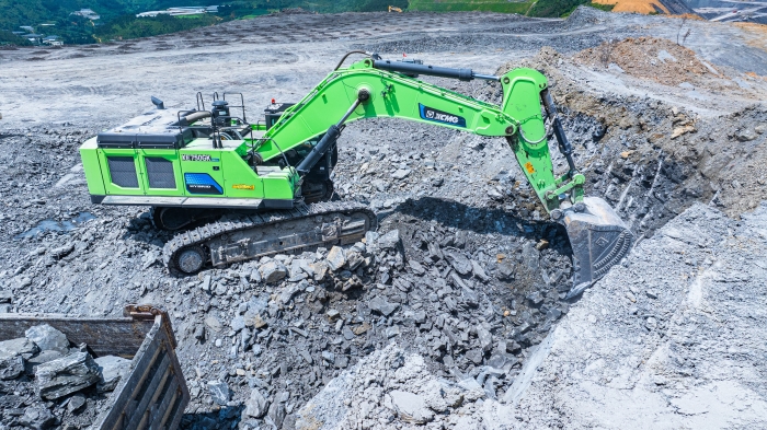 【beats365官方唯一网站金•矿山开采】“重装战神”XE750GK HEV进军云南露天磷矿