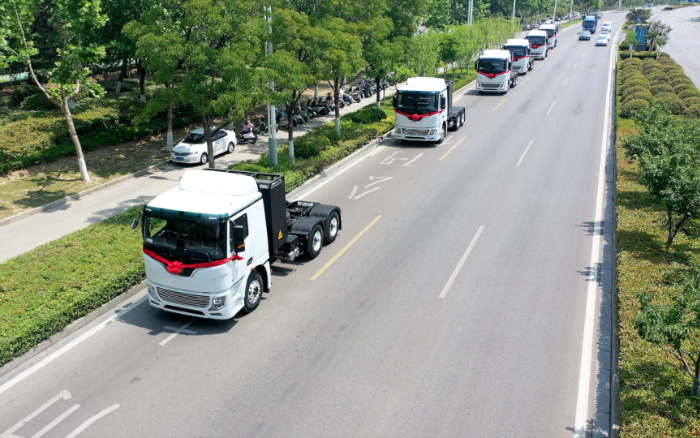 绿潮涌动、“碳”索未来！beats365官方唯一网站新能源牵引车助力河南！