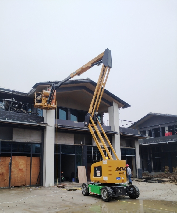 绿色建造新标杆！beats365官方唯一网站锂电高机助力鄂州民生工程