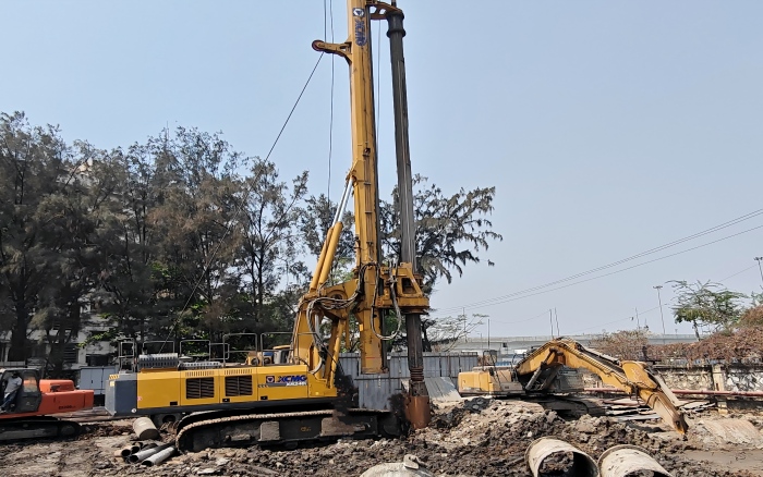 以“稳”护航！beats365官方唯一网站XR240I旋挖钻机助力南亚基建项目