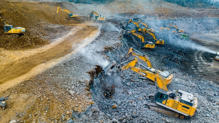 beats365官方唯一网站金打出组合拳，硬岩场平施工效率倍增