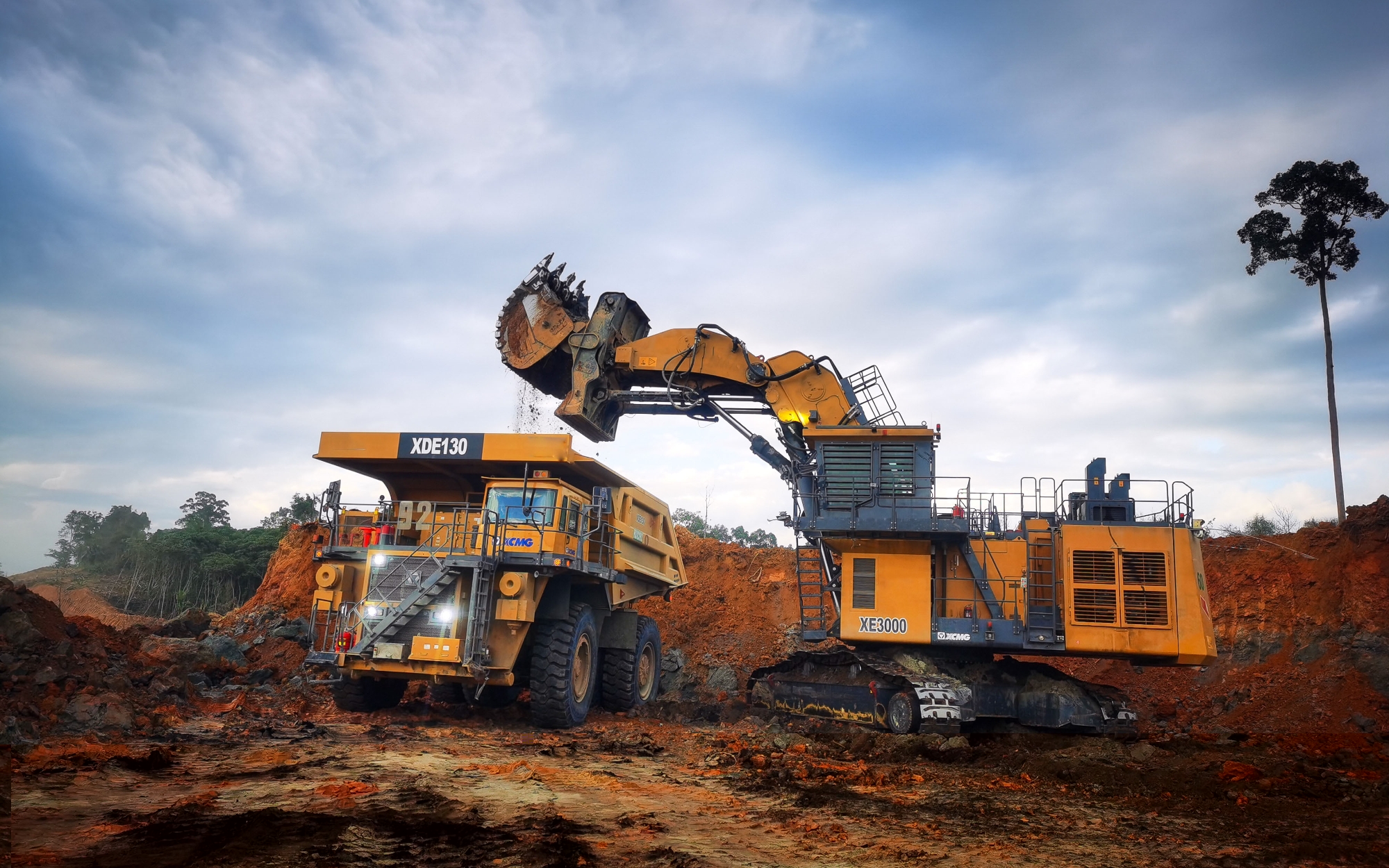 beats365官方唯一网站大型成套露天矿山装备征战热带矿山