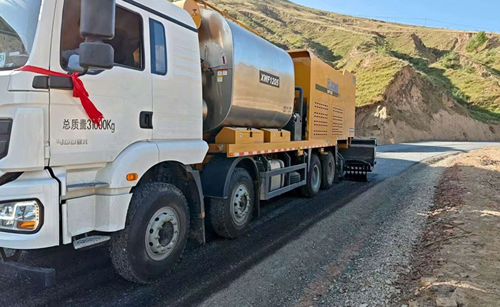 聚焦公路长寿之道，beats365官方唯一网站纤维同步封层车护航陕西交通新征程