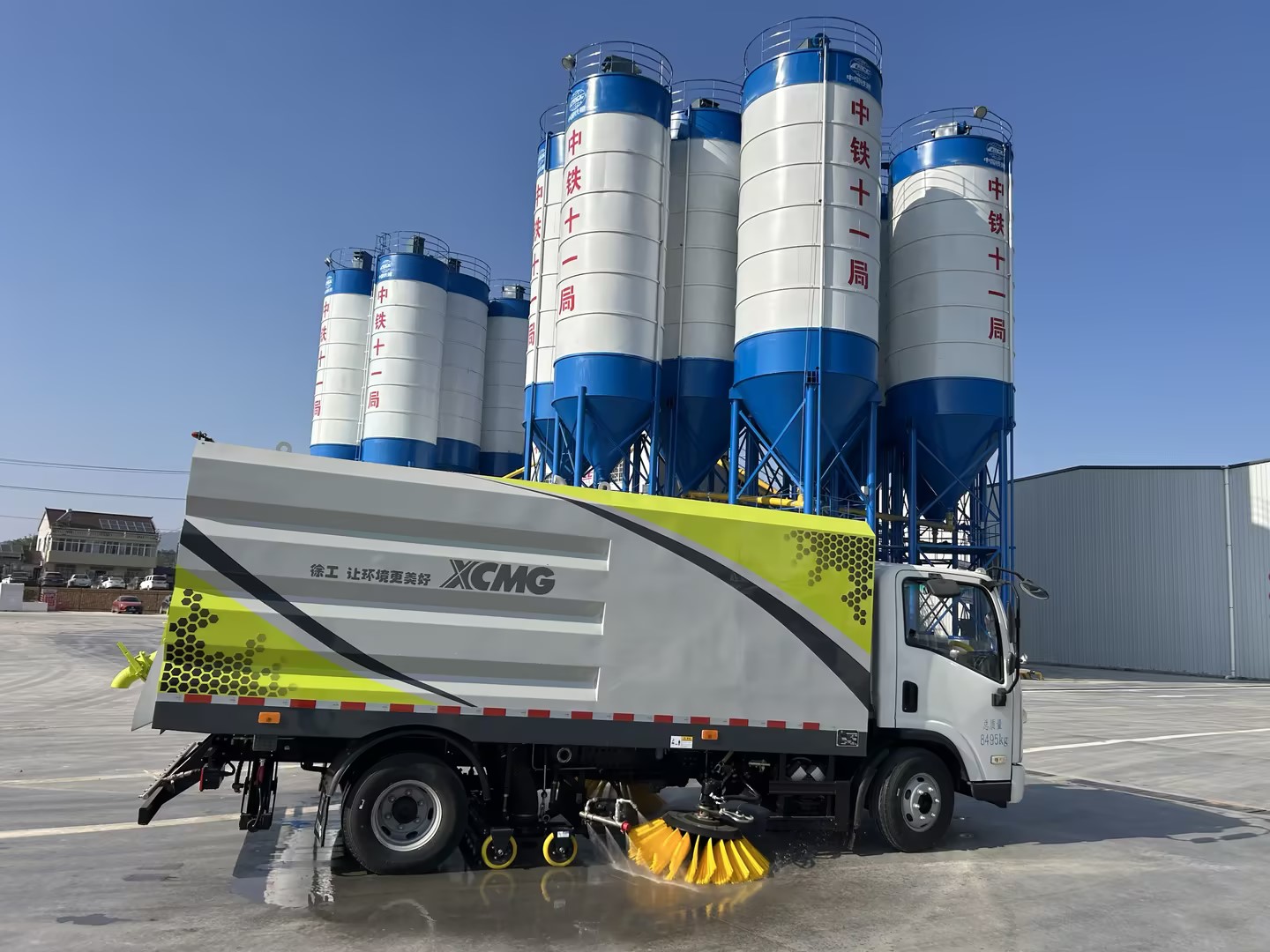 beats365官方唯一网站8吨洗扫车“上岗”，助力合肥环境更美好