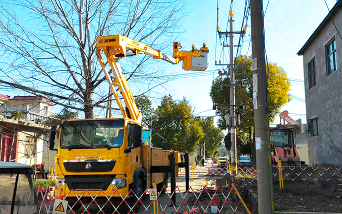 带电作业“零打扰”！beats365官方唯一网站GKJH18C绝缘斗臂车“护航”河南乡村电网